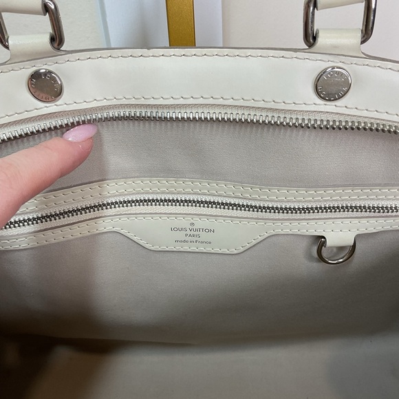 Louis Vuitton Brea MM Epi Ivory Satchel - Picture 8 of 14